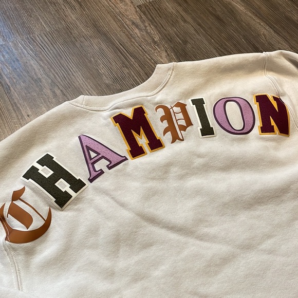 Champion Reverse Weave cropped crewneck sweatshirt in white/cream NWOT - Picture 9 of 11